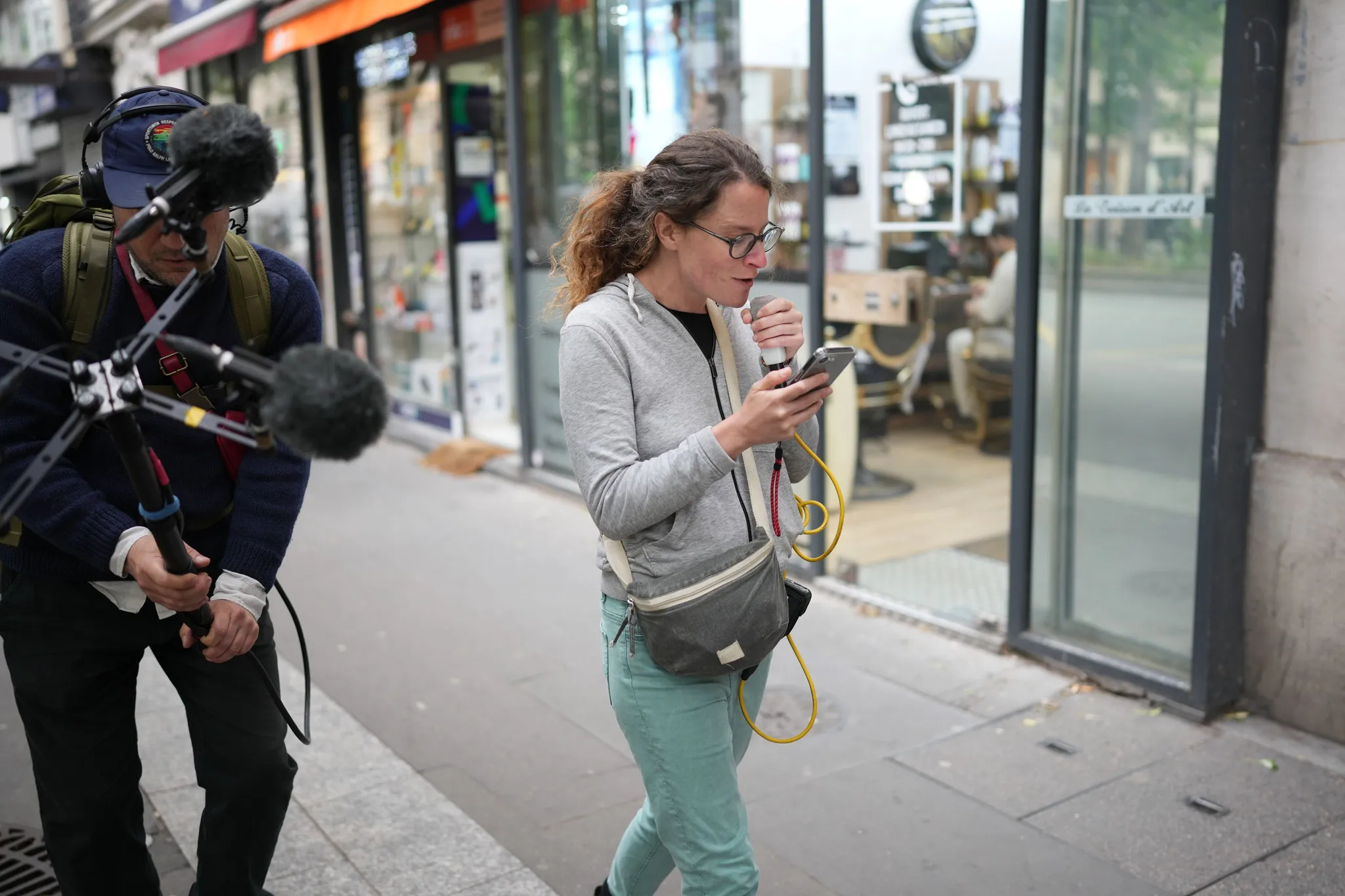 Enregistrement dans les rues de Paris de "Soit dit en pasant"