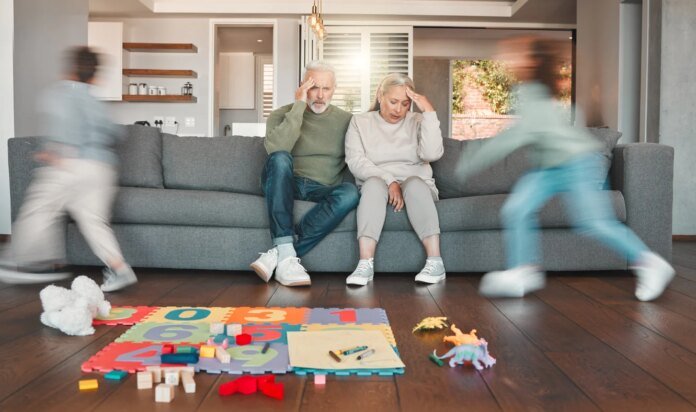 6 signes que votre rôle de grands-parents vous épuise ! 6 signes que votre rôle de grands-parents vous épuise !