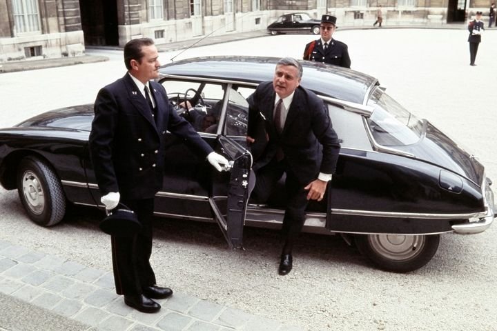 Robert Boulin, alors ministre de la Santé, arrive à l'Elysée, le 28 août 1969 à Paris. (AFP)