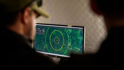 Un exercice militaire international anti-drones à Selonia, en Lettonie, le 27 août 2025. (GINTS IVUSKANS / AFP)