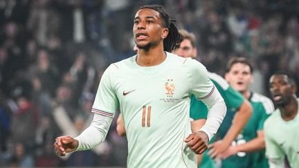 Michael Olise face à l'Irlande du Nord, le 8 juin 2026 au stade Pierre-Mauroy. (MATTHIEU MIRVILLE / AFP)