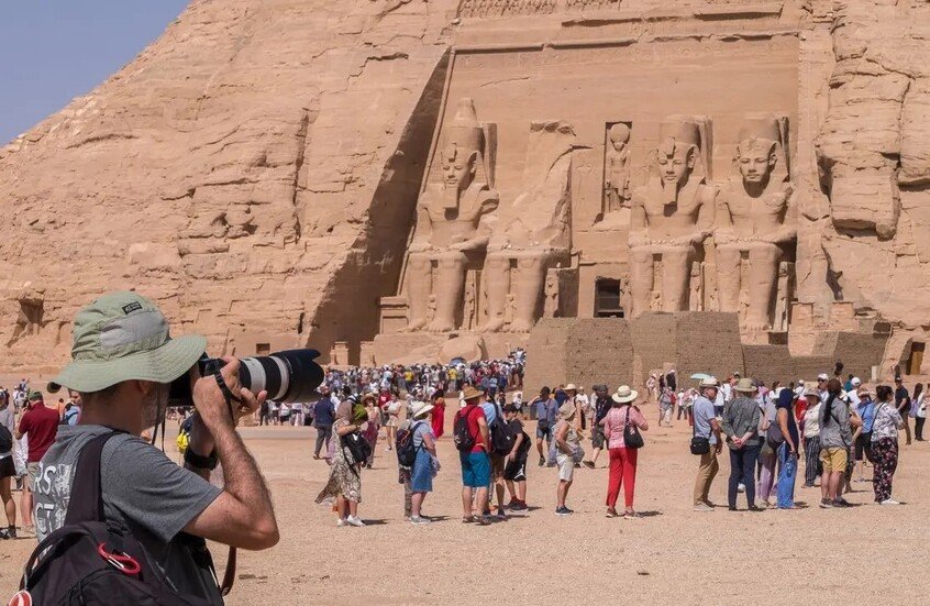 مصر تقترب من تسجيل رقم سياحي تاريخي