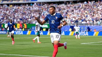 La célébration de Kylian Mbappé après l'ouverture du score face au Sénégal dans le premier match à la Coupe du monde, le 16 juin 2026. (FRANK FRANKLIN II / SIPA)