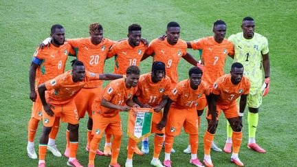 Les joueurs de la Côte d'Ivoire posent avant leur match face à l'Allemagne, le 20 juin 2026 à Toronto lors de la Coupe du monde. (INDRAWAN KUMALA / NURPHOTO / AFP)