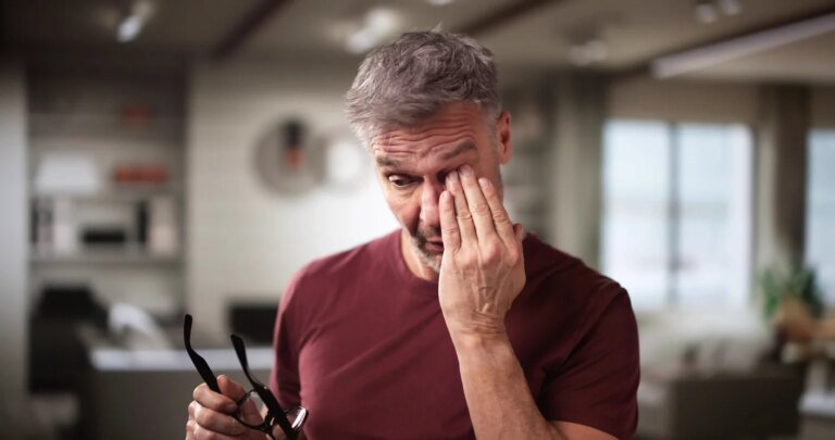 7 habitudes quotidiennes "innocentes" qui peuvent provoquer des maladies graves des yeux