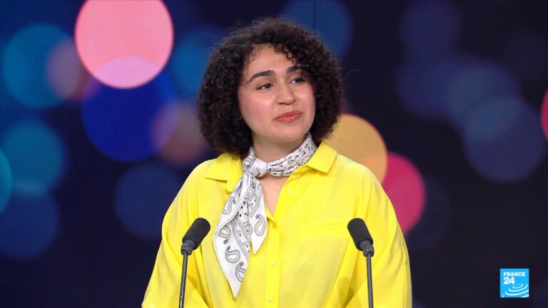 À l'Affiche séries : la jeunesse iranienne en exil, le succès "Off Campus" et le retour des dragons