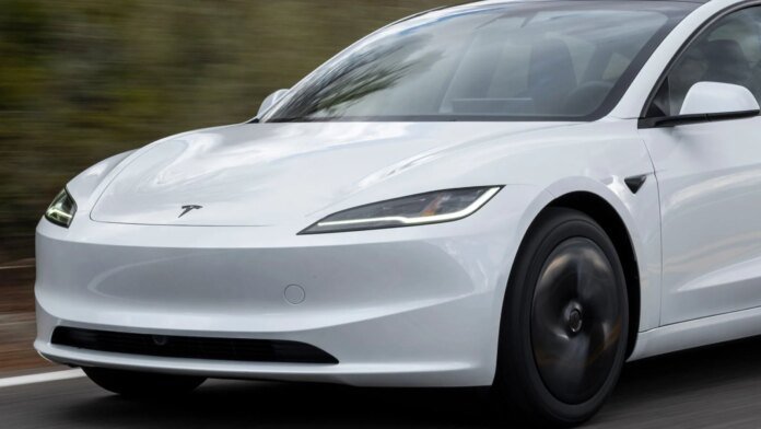 Accident mortel au Texas : Tesla accuse le conducteur, qui accuse Tesla