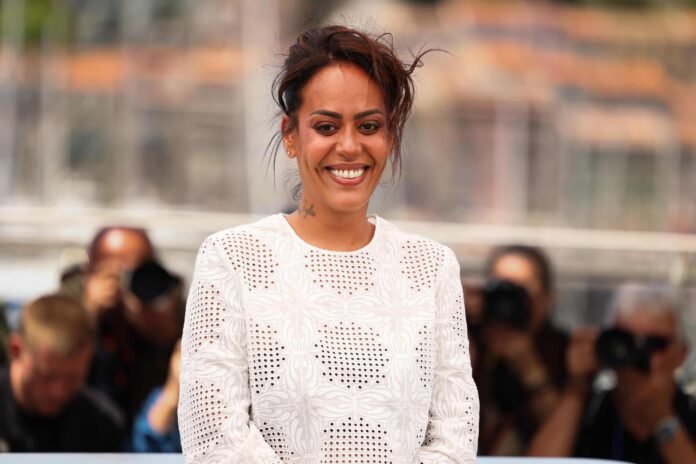 Amel Bent : concert annulé, comme Amir, elle refuse de chanter dans une municipalité RN