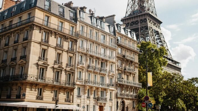 Avec 34.600 nouveaux millionnaires, la France est le pays de l'UE où leur nombre progresse le plus (le patrimoine médian des Français est de plus largement supérieur à celui des Américains)
