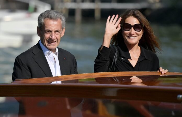 Carla Bruni, millionnaire : elle a fait signer un contrat de mariage à Nicolas Sarkozy
