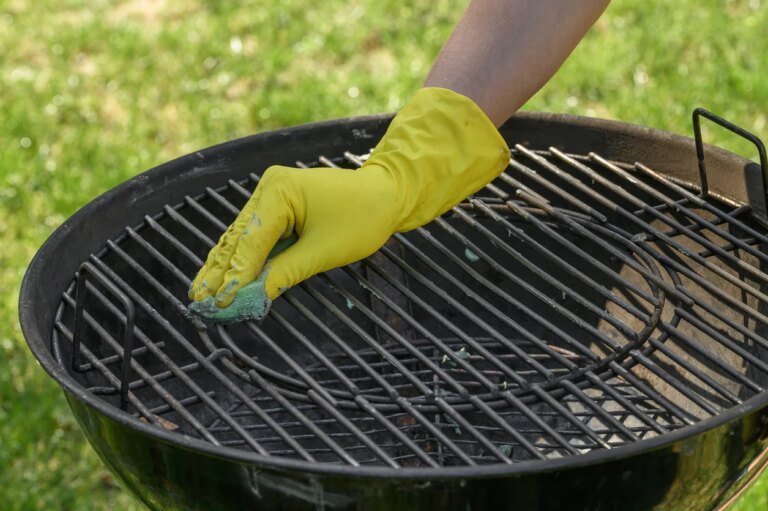 Cet ustensile pour nettoyer votre barbecue peut vous conduire à l'hôpital !