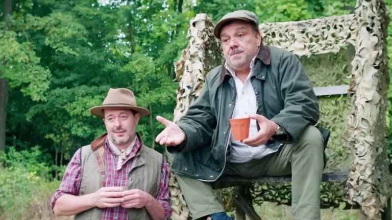 Chasse gardée avec Didier Bourdon : la comédie aux 2 millions d'entrées est-elle inspirée d'un des plus célèbres sketchs des Inconnus, Les Chasseurs ?