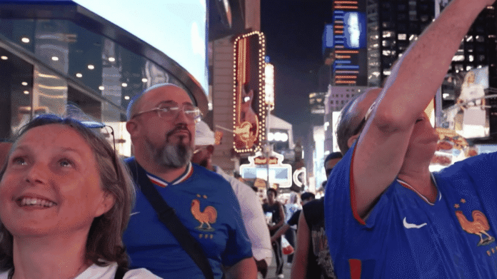 Coupe du monde de football 2026 : les supporters français savourent la magie de New-York avant la dispute contre le Sénégal mardi Coupe du monde de football 2026 : les supporters français savourent la magie de New-York avant la dispute contre le Sénégal mardi