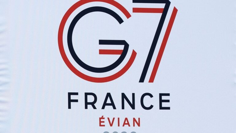 Emmanuel Macron s'entretiendra avec Donald Trump lundi après-midi à Évian, avant l'ouverture du sommet du G7