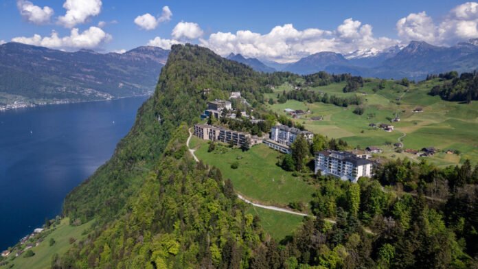 En direct : la Suisse annonce que les pourparlers États-Unis-Iran prévus vendredi sont annulés