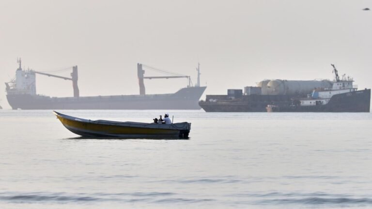 En direct : les États-Unis abattent des drones iraniens qui ciblaient des navires à Ormuz