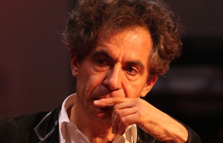 Étienne Klein écarté de France Culture après le retrait de son doctorat