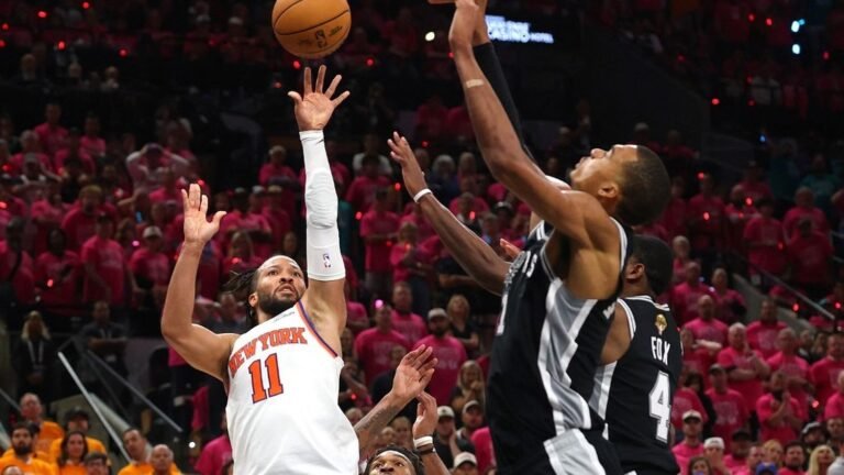 Finales NBA : battus par les Knicks, les Spurs de Victor Wembanyama débutent mal,