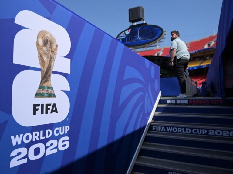 Foot : l'empreinte carbone du Mondial devrait atteindre des sommets