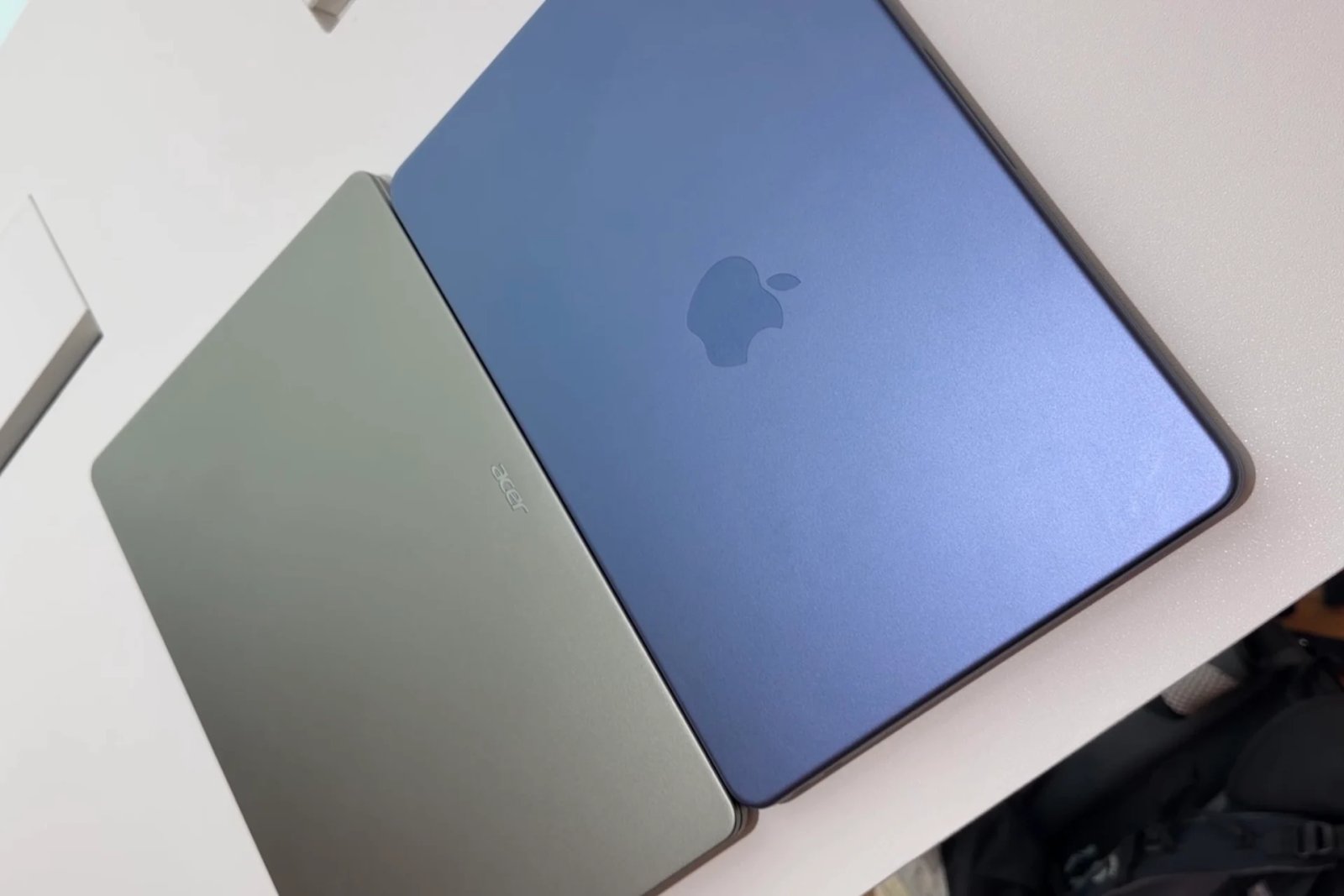 Acer Swift Air 14 et MacBook Neo - 01net.com