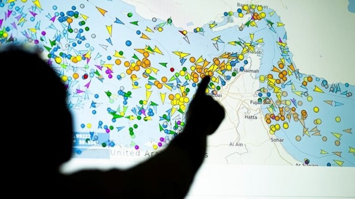 Il est "urgent" pour les armateurs de "trouver des solutions logistiques alternatives" au détroit d'Ormuz, estime Édouard Louis-Dreyfus Il est "urgent" pour les armateurs de "trouver des solutions logistiques alternatives" au détroit d'Ormuz, estime Édouard Louis-Dreyfus