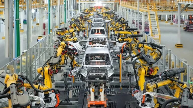 Ils arrivent en Espagne, en Autriche, en Hongrie, en France… Pourquoi les constructeurs automobiles chinois se précipitent en Europe pour ouvrir leurs usines