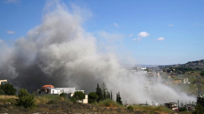 Israël multiplie ses frappes dans le sud et l'est du Liban, le festival de Baalbeck reporté