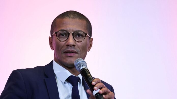 Karim Bouamrane, maire PS de Saint-Ouen, annonce sa candidature à la présidentielle