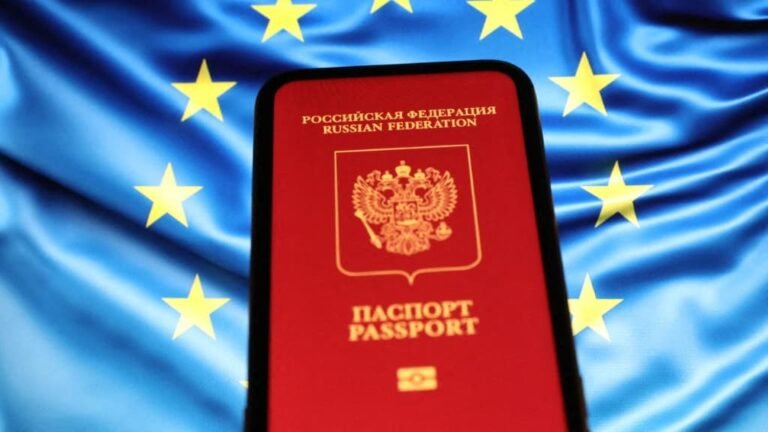 L'UE veut être "fermée à ceux ayant participé à l'invasion de l'Ukraine": la France a délivré en 2025 à elle seule près d'un tiers des visas accordés aux Russes par les 27