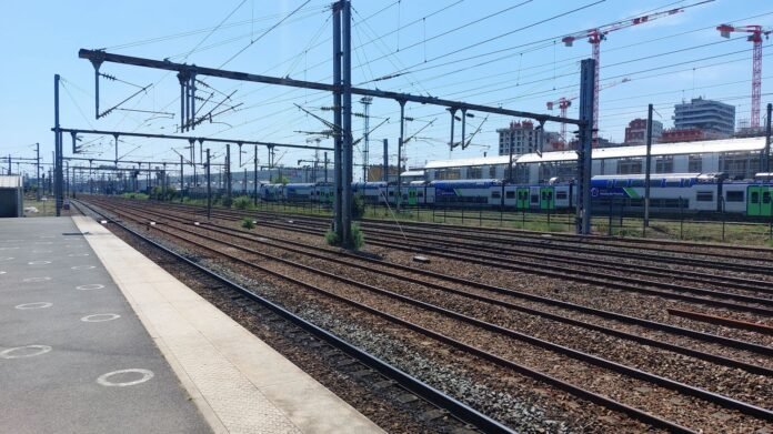 La SNCF recommande aux personnes "vulnérables" d'éviter de prendre le train pendant la canicule