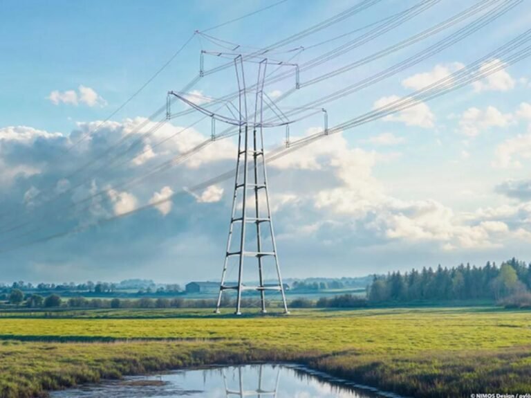 Le réseau de transport d'électricité dévoile ses nouveaux pylônes