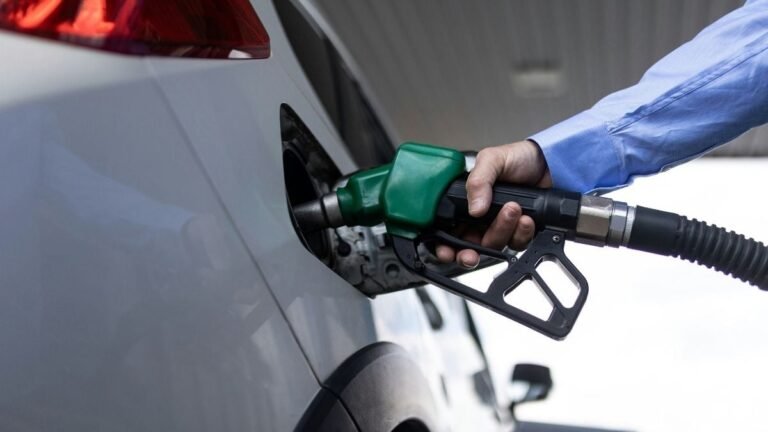 Les frappes ukrainiennes obligent la Russie à vendre du carburant pourri (sans le dire aux acheteurs)