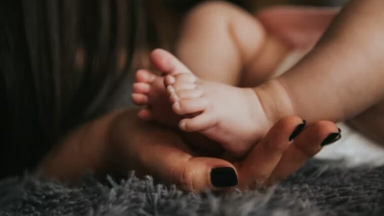 Les jeunes parents pourront bénéficier du nouveau congé de naissance de deux mois à partir du 1er juillet