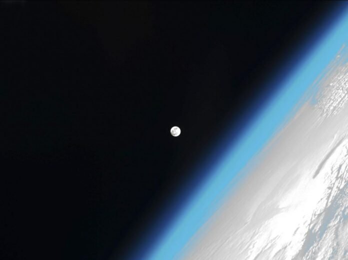 Les satellites en fin de vie pourraient modifier la chimie de l'atmosphère