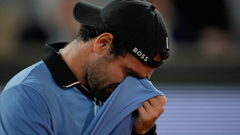 Roland-Garros : Arnaldi qualifié pour le dernier carré après l’abandon de Berrettini