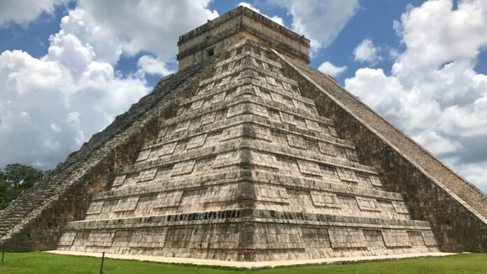 Une ville maya enfouie depuis plus d'un millénaire refait surface dans la jungle mexicaine