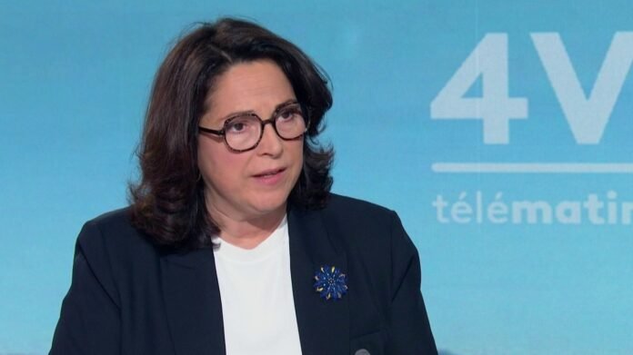 Violences après la victoire du PSG : "Je crois qu'il faut à un moment sévir" contre les casseurs, estime la ministre des Sports, Marina Ferrari