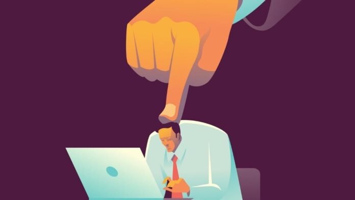 Votre patron veut vous faire revenir au bureau et ce n'est pas que pour vous surveiller (c'est pire)