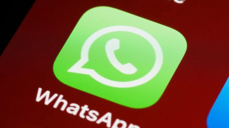 Vous avez réservé vos vacances ? Cette arnaque WhatsApp pourrait tenter de vous piéger, et elle est redoutable