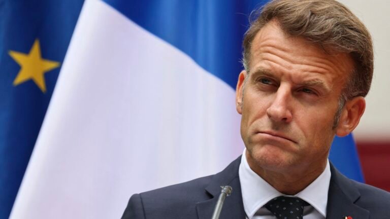 Xenia Fedorova était déjà en charge d'une "agence de propagande d'Etat" russe, "les choses n'ont pas changé", déclare Emmanuel Macron au sujet de