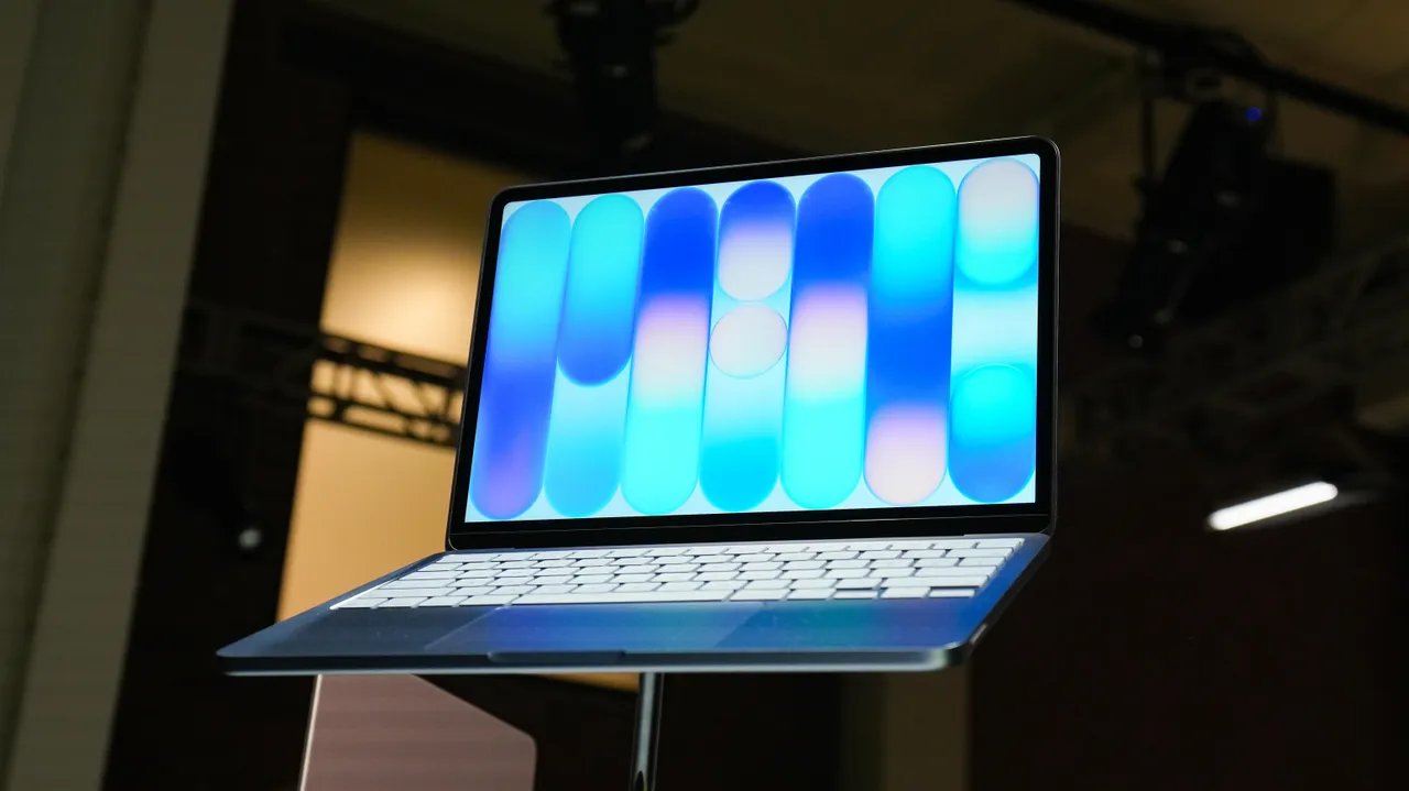 MacBook Neo