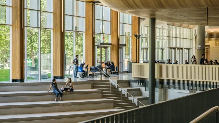"J'avais envie de retourner à Limoges où j'ai grandi": ils passent d'un salaire de 2.000 à 1.500 euros mais ne le regrettent pas, ces jeunes nombreux qui veulent revenir au bercail