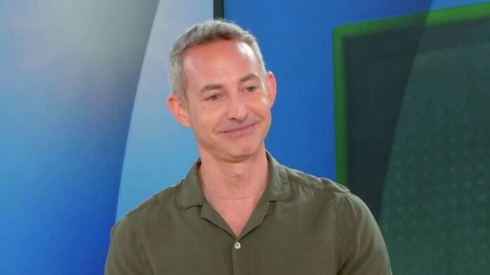 "La canicule est une souffrance de classe, une violence de classe", estime le sénateur Ian Brossat