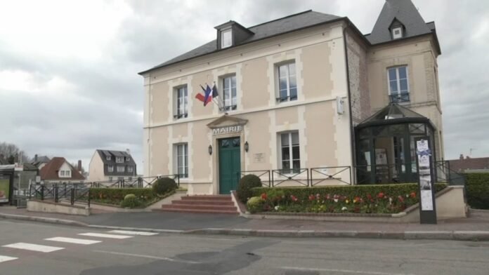 "Non, les collectivités ne voient pas exploser leurs dépenses de fonctionnement": le Comité des finances locales appelle l'Etat et les parlementaires à "changer de méthode" pour élaborer le budget 2027