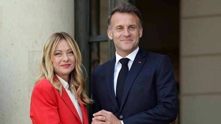 "Nous avons besoin l'un de l'autre" : le couple franco-italien en voie de réconciliation, lors du sommet à Antibes