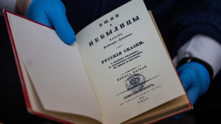 "Opération Pouchkine" : sept Géorgiens jugés à Paris pour le vol de manuscrits russes originaux