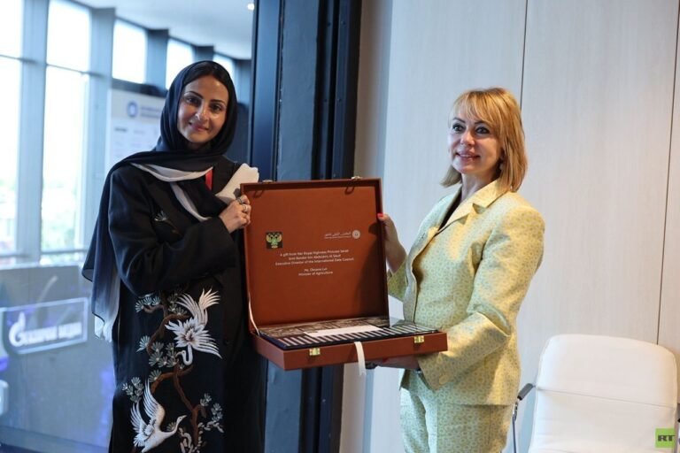 الأميرة سارة بنت بندر تبحث مع وزيرة الزراعة الروسية التوجهات الإستراتيجية لمجلس التمور