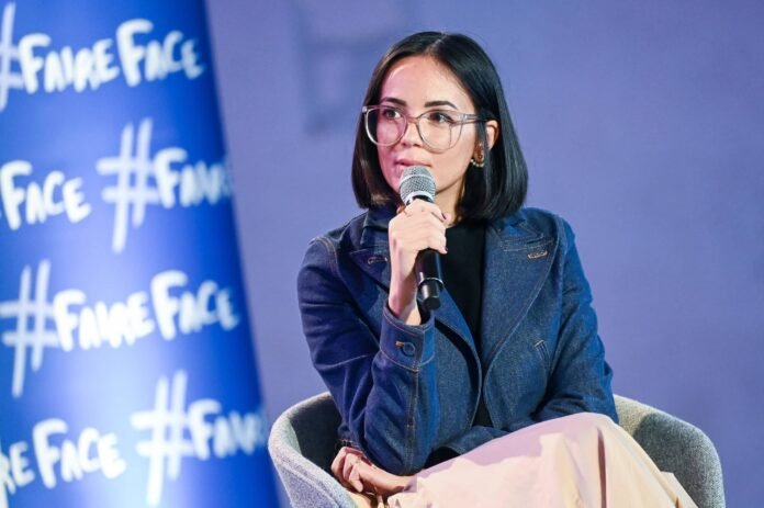 Agathe Auproux avait subitement quitté TPMP et Cyril Hanouna en 2019, malade : elle serait finalement de retour dans TBT9 à la rentrée Agathe Auproux avait subitement quitté TPMP et Cyril Hanouna en 2019, malade : elle serait finalement de retour dans TBT9 à la rentrée
