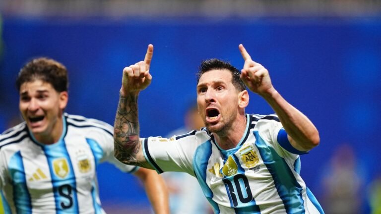 Bousculée et menée de deux buts, l'Argentine de Lionel Messi renverse l'Egypte pour se qualifier en quarts de finale de la Coupe du monde