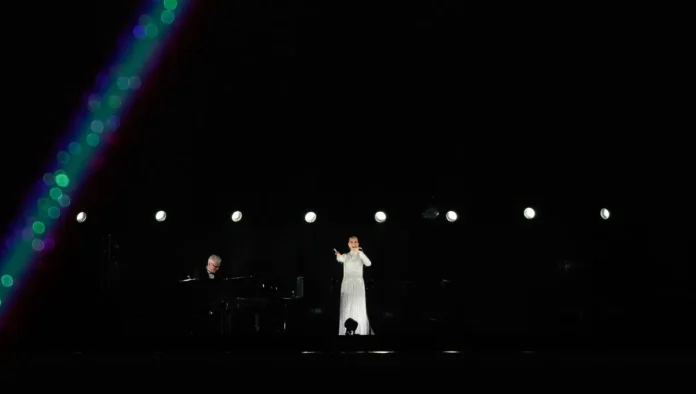 Céline Dion : anatomie d'une voix populaire 4/4 : La voix après la puissance Céline Dion : anatomie d'une voix populaire 4/4 : La voix après la puissance